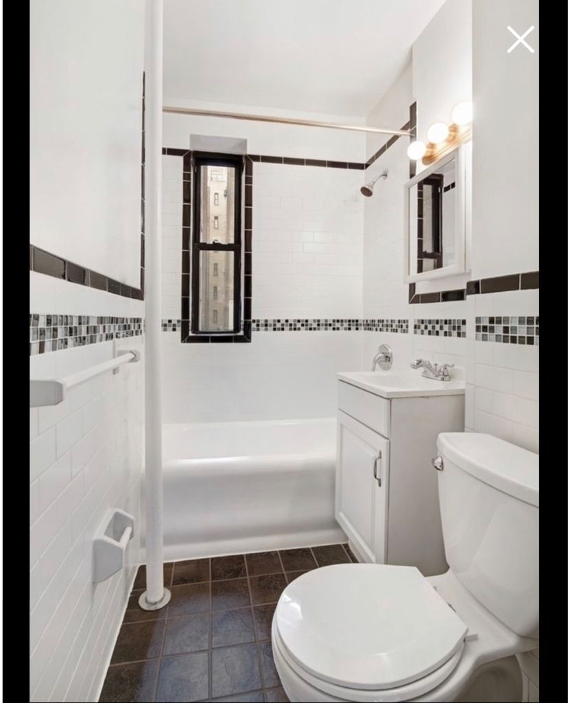 225 West 23rd Street - Photo 3