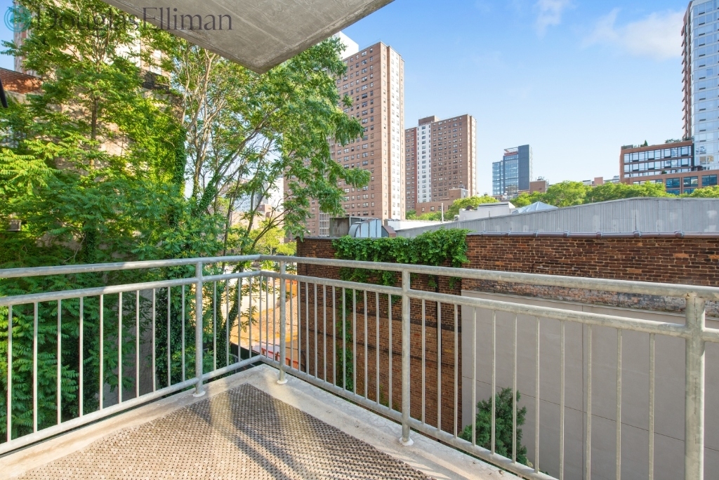 444 West 19th Street - Photo 6