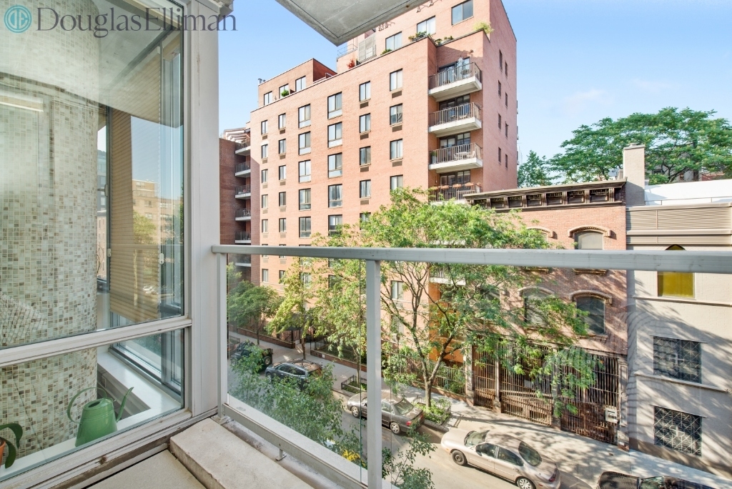 444 West 19th Street - Photo 7