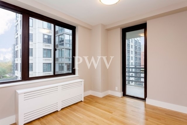 792 Columbus Avenue - Photo 2