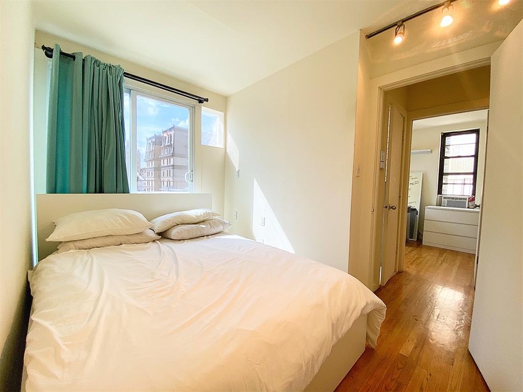 256 W 108th Street  - Photo 4