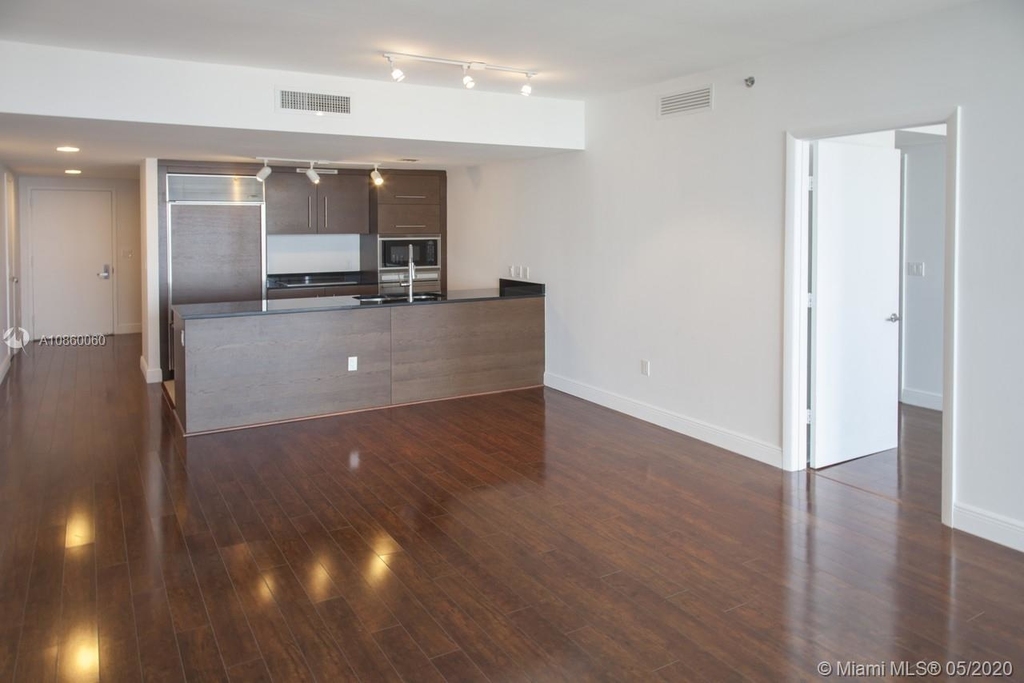 475 Brickell Ave - Photo 3