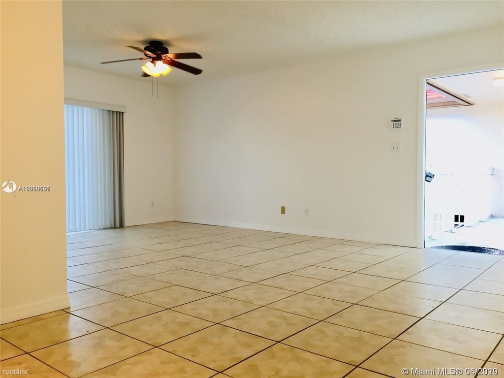 1055 Sw 113th Ter - Photo 1