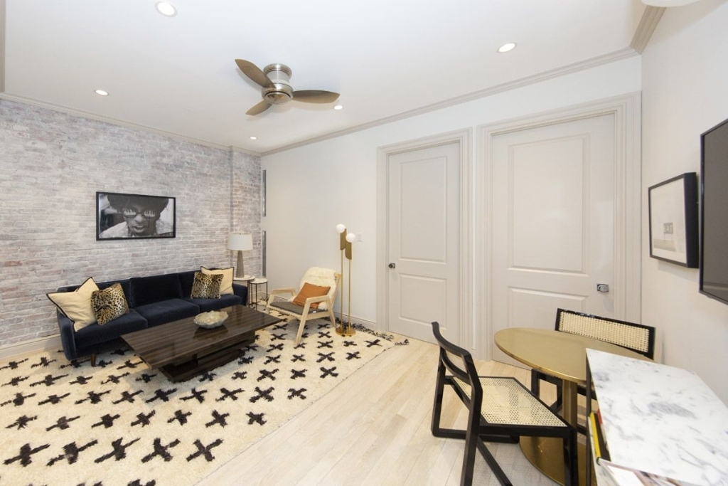 51 West 11th Street - Photo 1