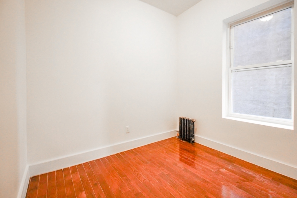 1050 Lafayette Avenue - Photo 8