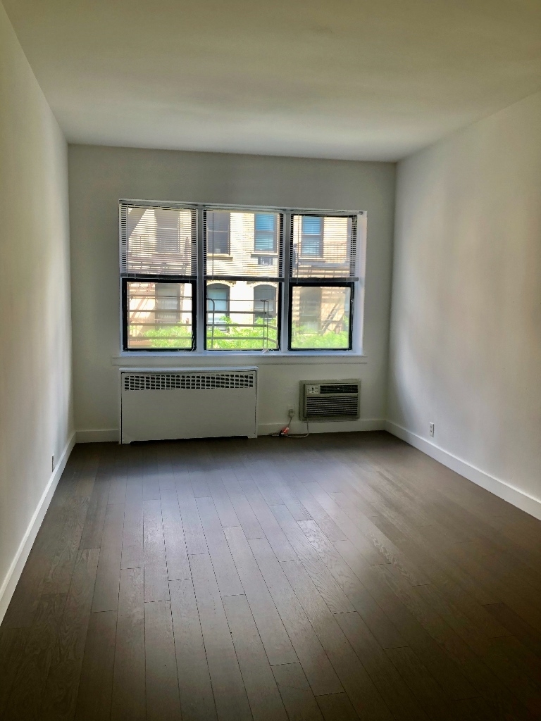 148 East 30th Street - Photo 0