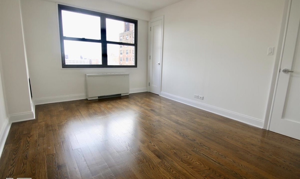 145 East 16th Street - Photo 2