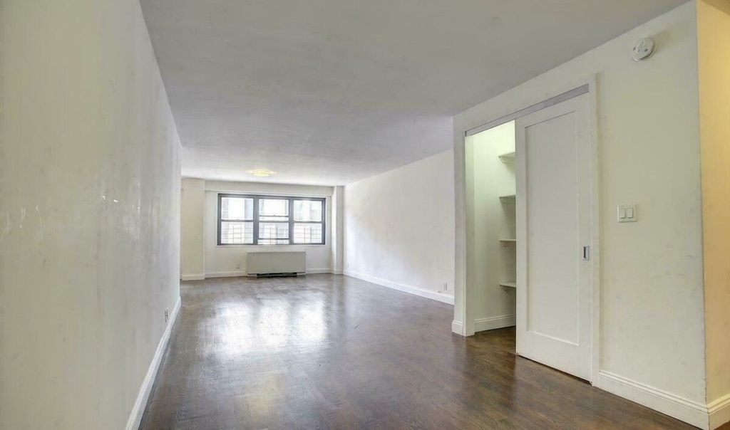 401 East 88th Street - Photo 1