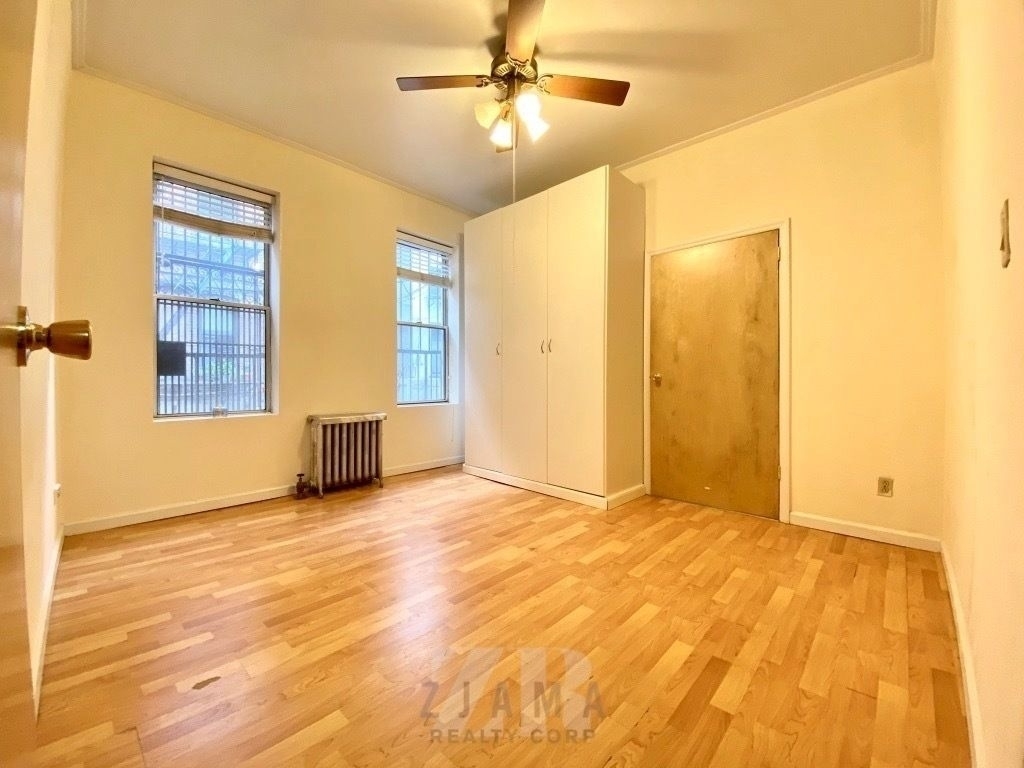 618 11th Street - Photo 3