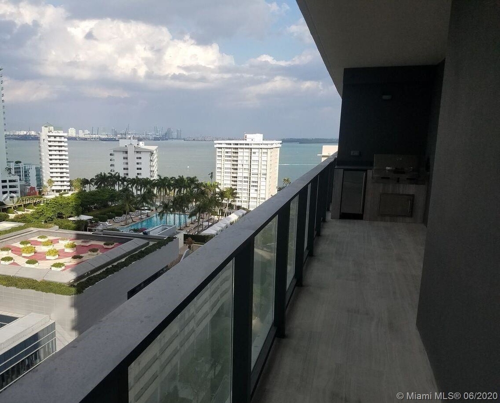 1451 Brickell Ave - Photo 5