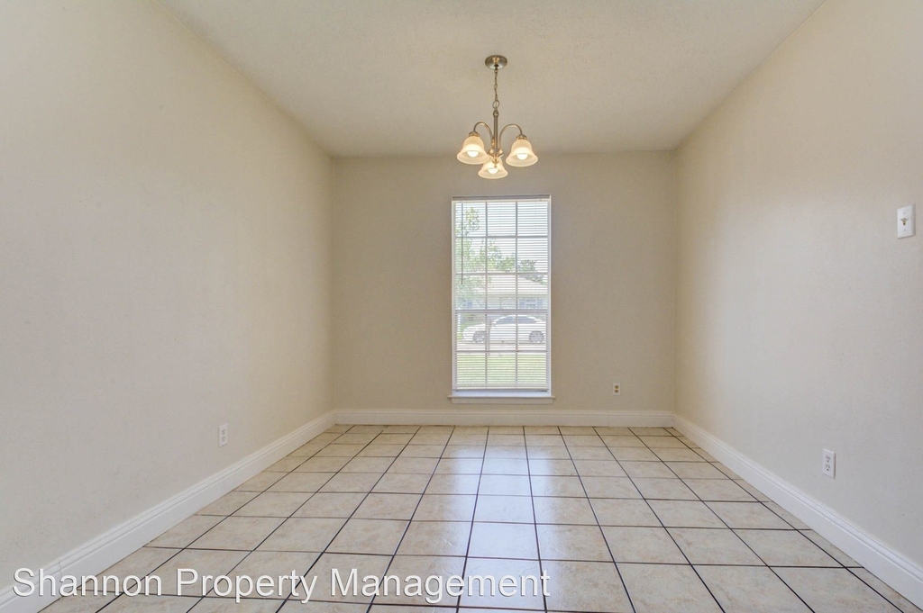 5217 Creekview Drive - Photo 1