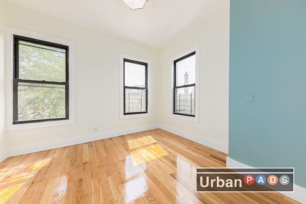 304 Evergreen Ave Brooklyn - Photo 5