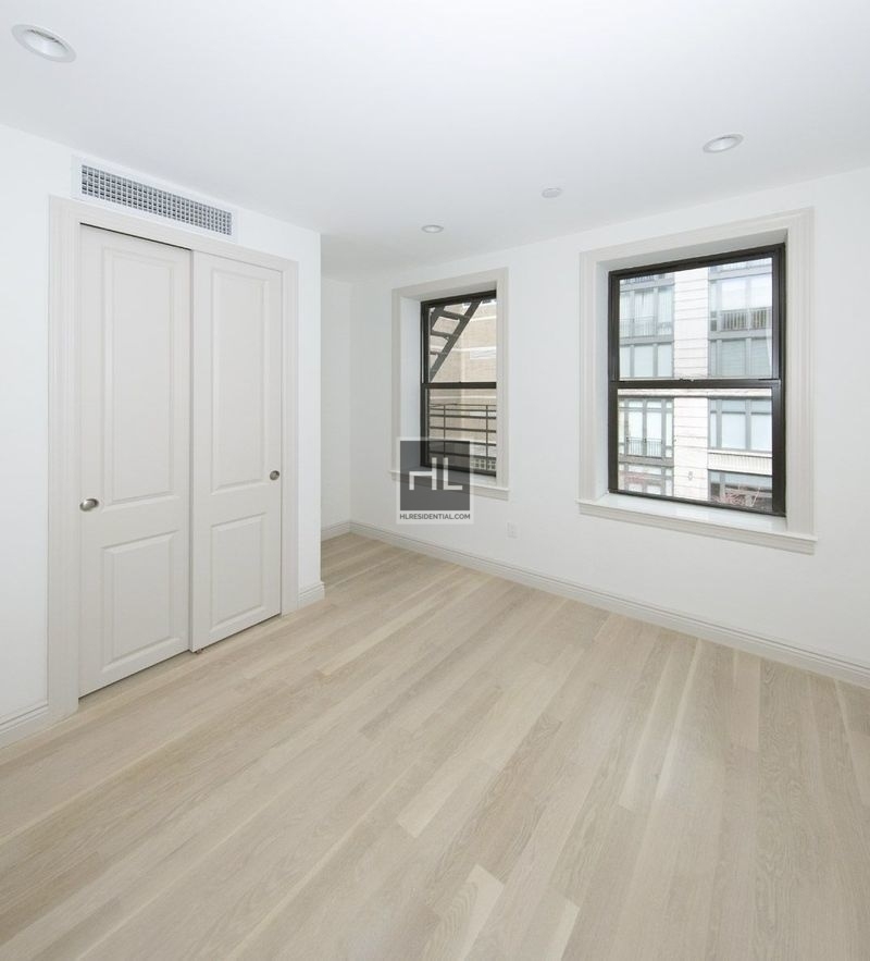 East 78th Street - Photo 6