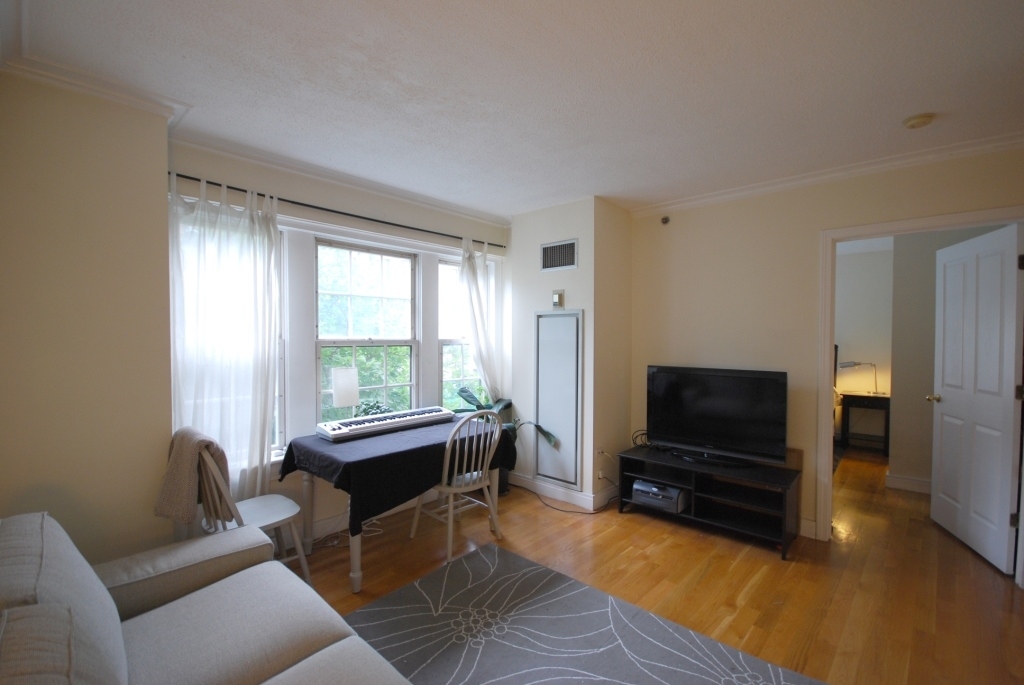 534 Beacon St. - Photo 0