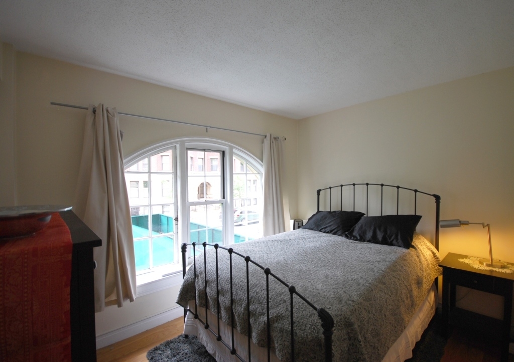 534 Beacon St. - Photo 2