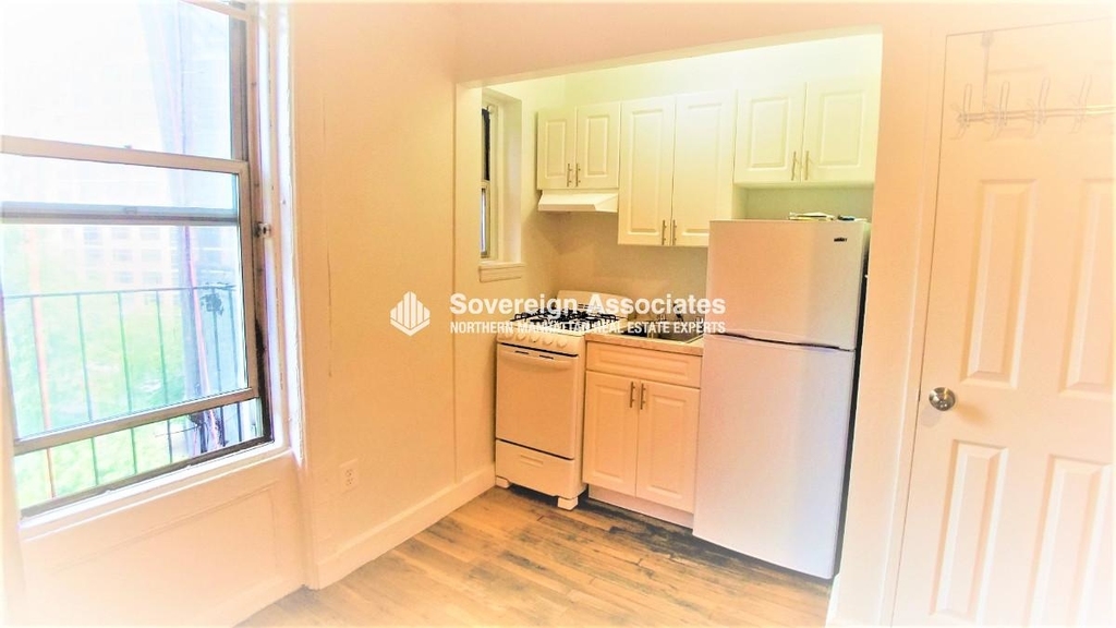 936 West End Avenue - Photo 2