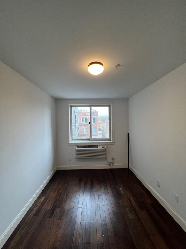 31-36 47th Street - Photo 4