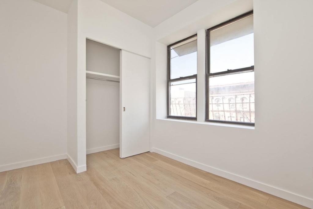 632 East 11th St, New York, New York, 10009 - Photo 4