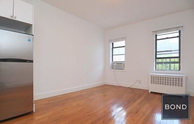 424 East 14th Street - Photo 0