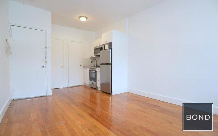 424 East 14th Street - Photo 1