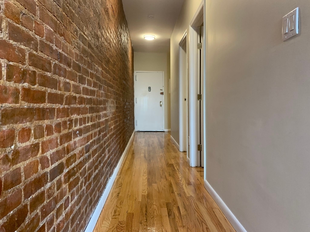 412 West 49th Street - Photo 3