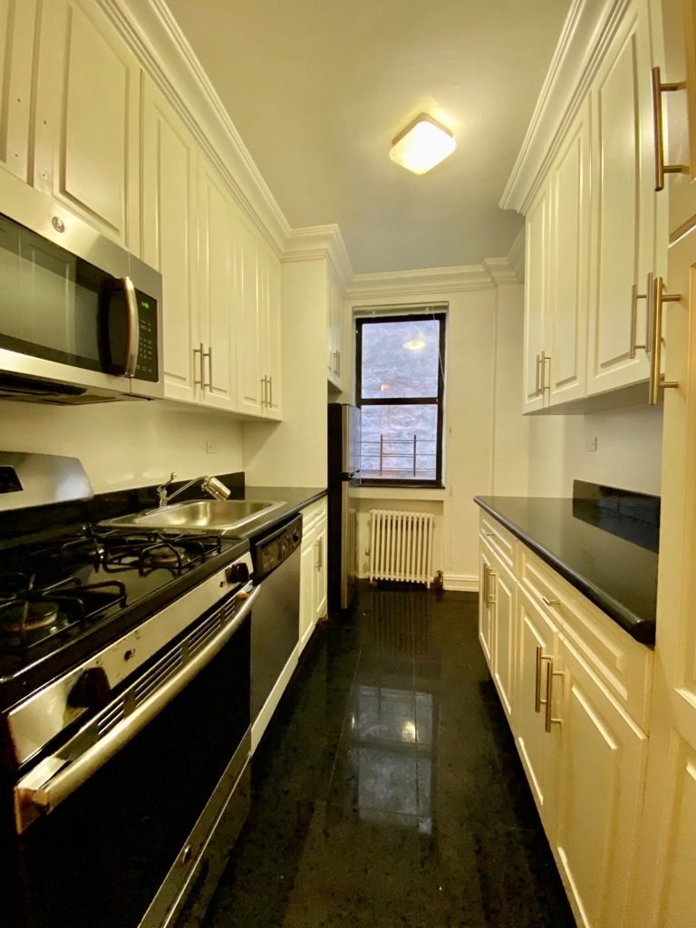 88 st york avenue  - Photo 4