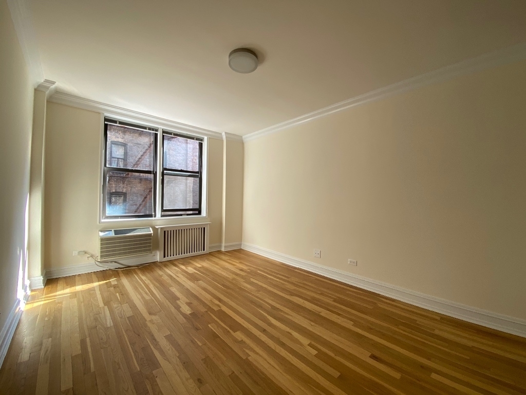 13 st 8 avenue - Photo 1