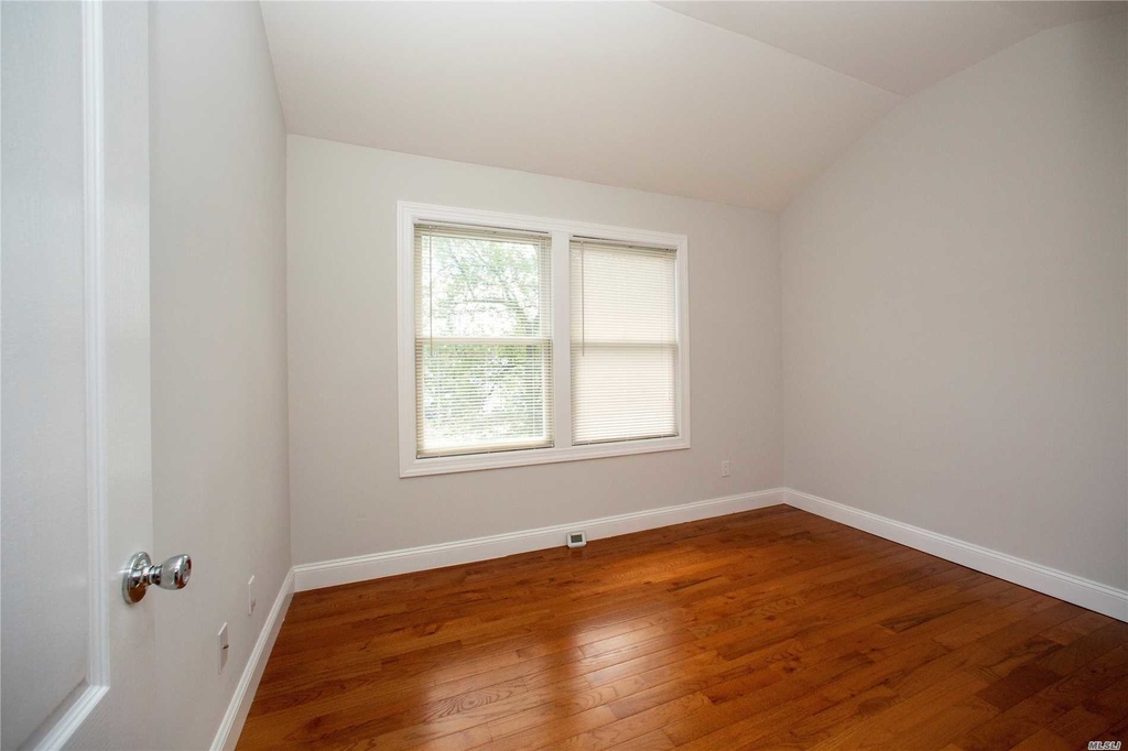 20 Manhasset Avenue - Photo 12