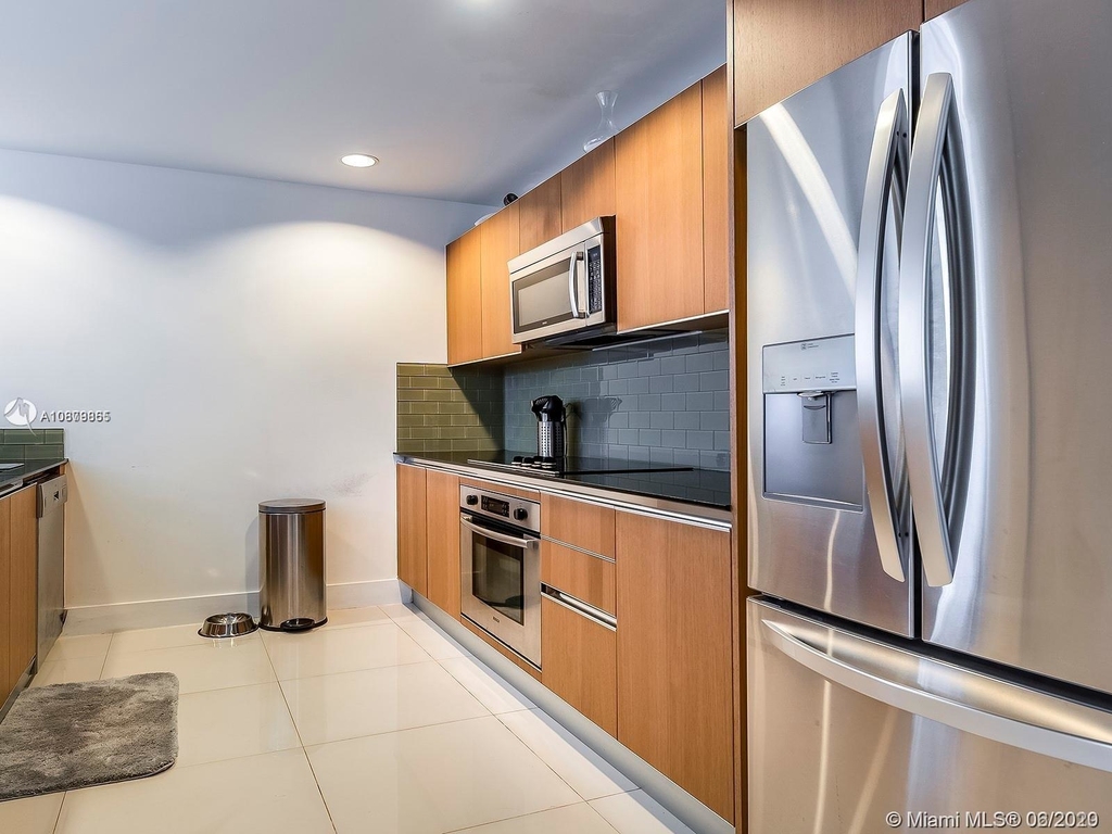 1060 Brickell Ave - Photo 2