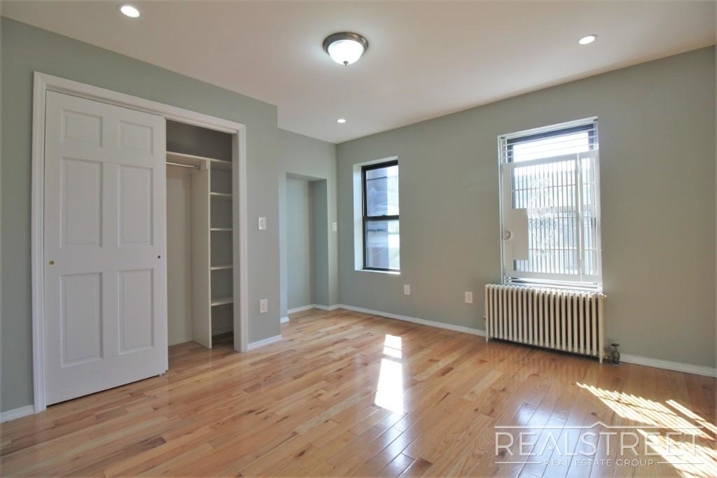 168 7th Ave - Photo 4