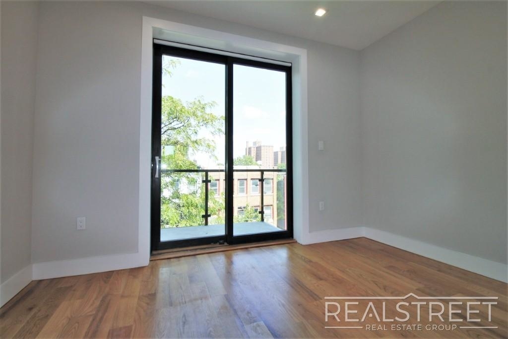 62 Somers Street - Photo 3