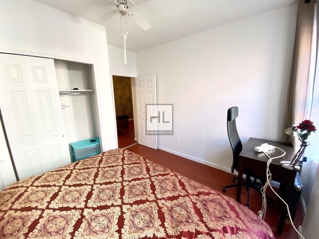 124 Mott Street - Photo 4