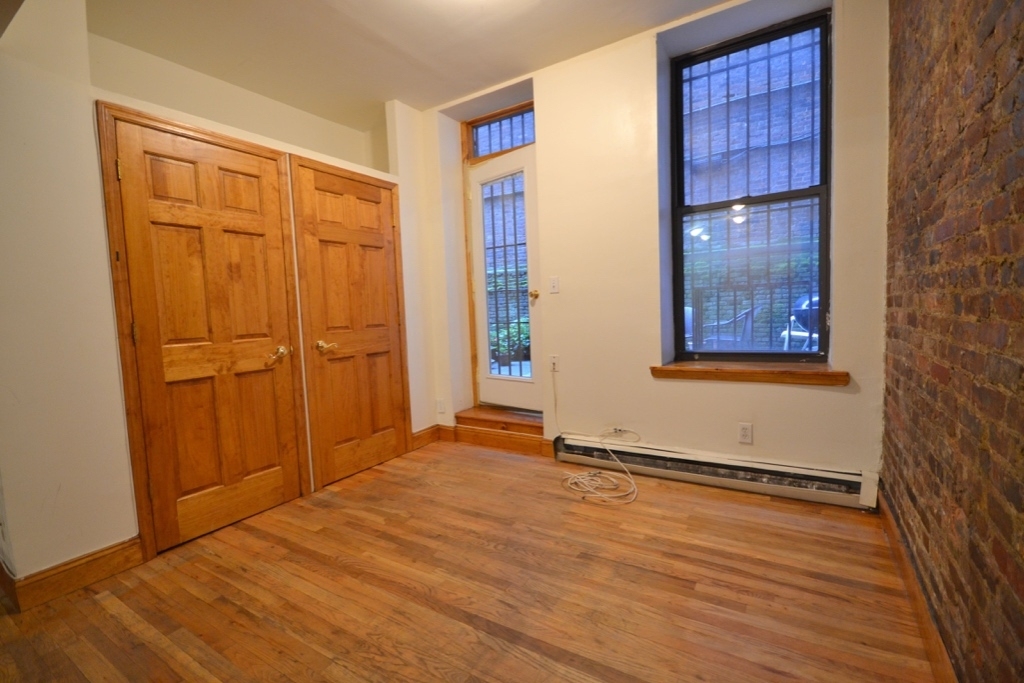 814 Amsterdam Avenue - Photo 2