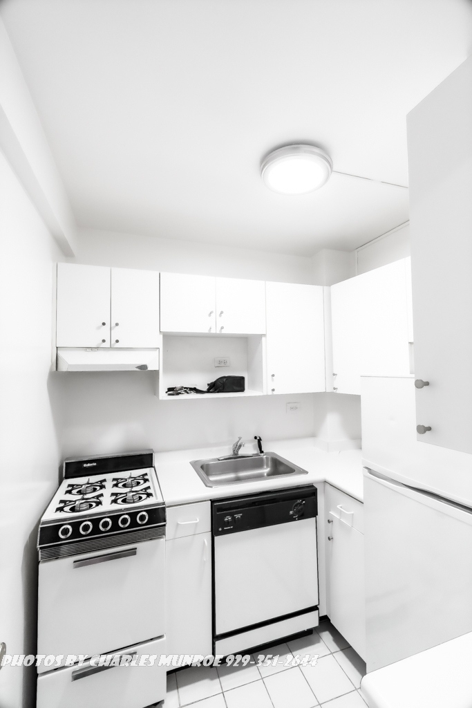 117 East 37th Street - Photo 4