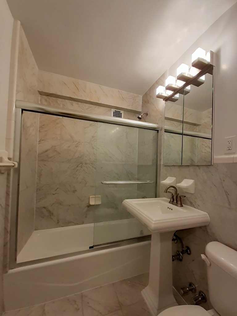 305 WEST 13TH STREET - Photo 4