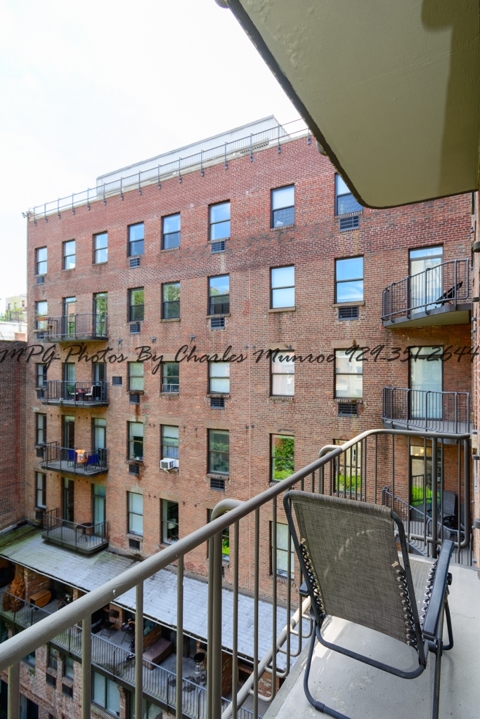 201 East 12th Street - Photo 6