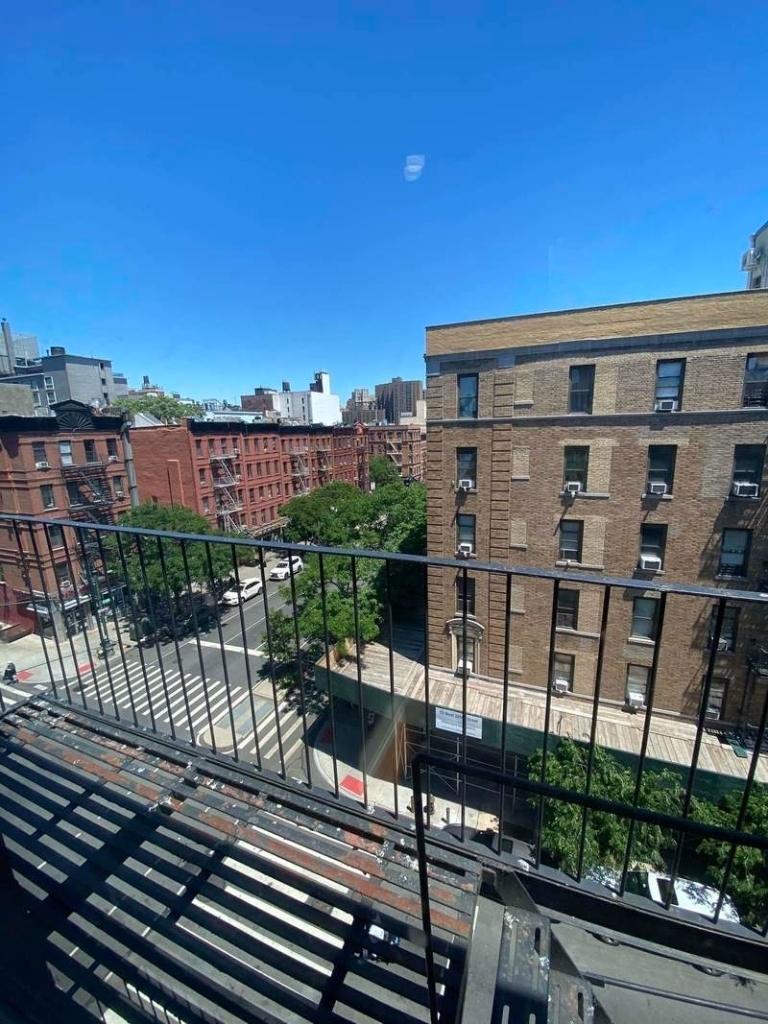 82 West 105th Street - Photo 3