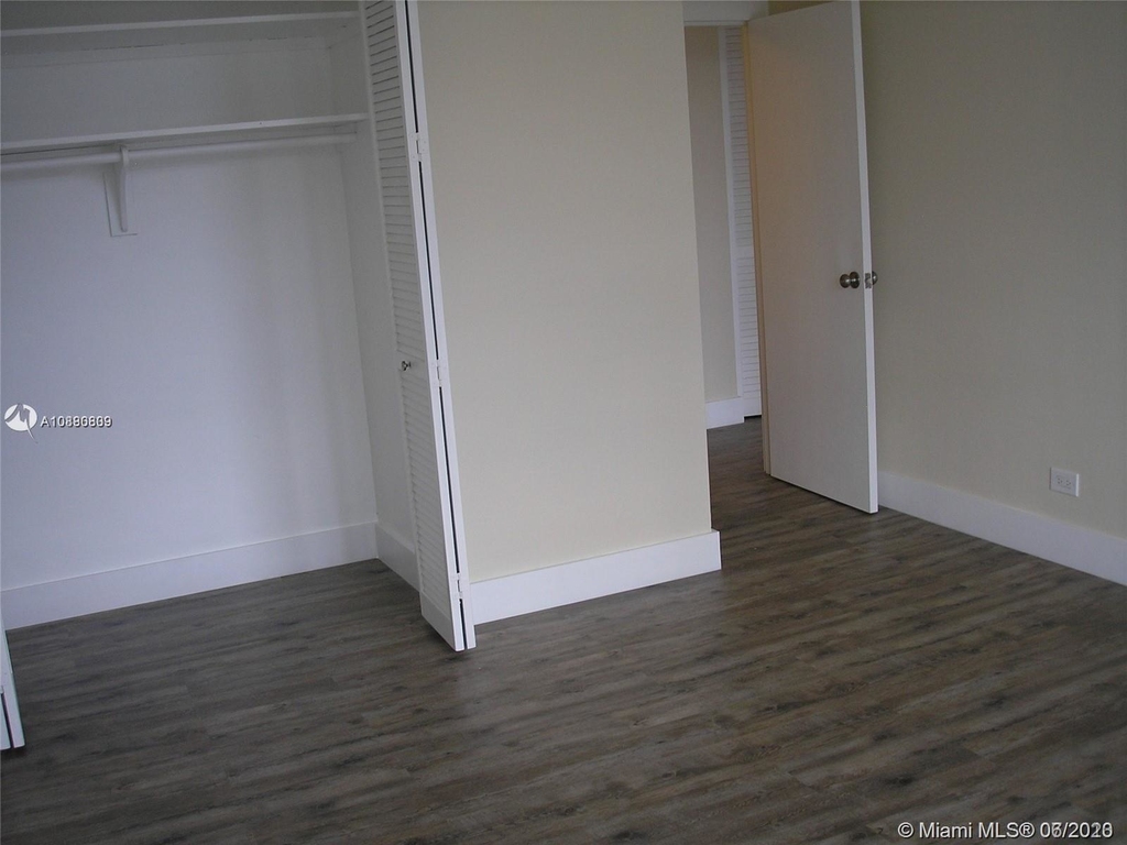 2451 Brickell Ave - Photo 18