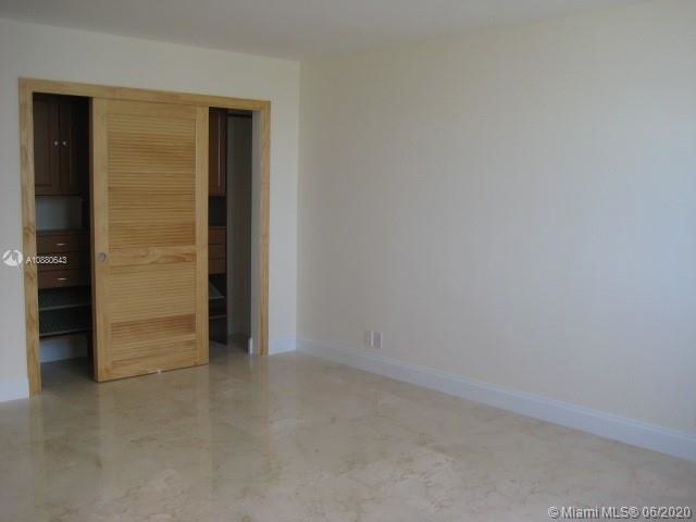 9225 Collins Av - Photo 14