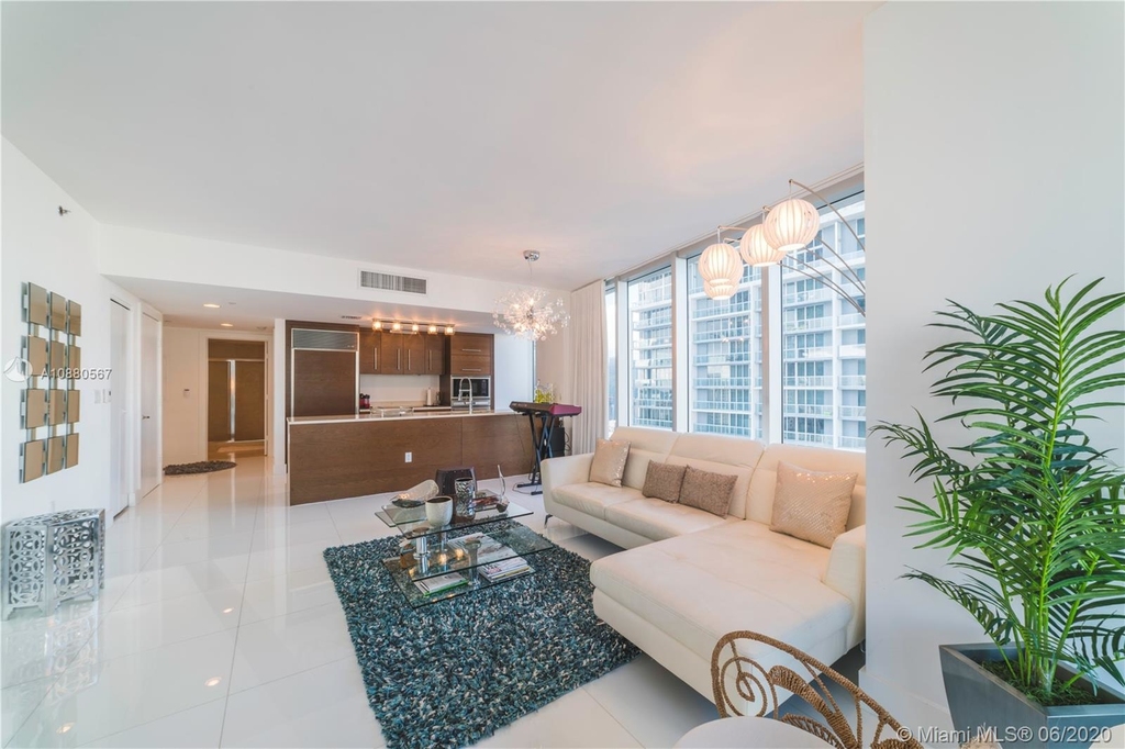 475 Brickell Ave - Photo 4