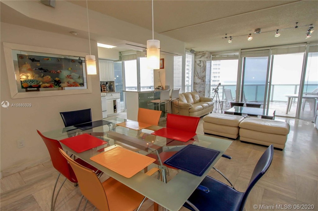 6301 Collins Ave - Photo 2