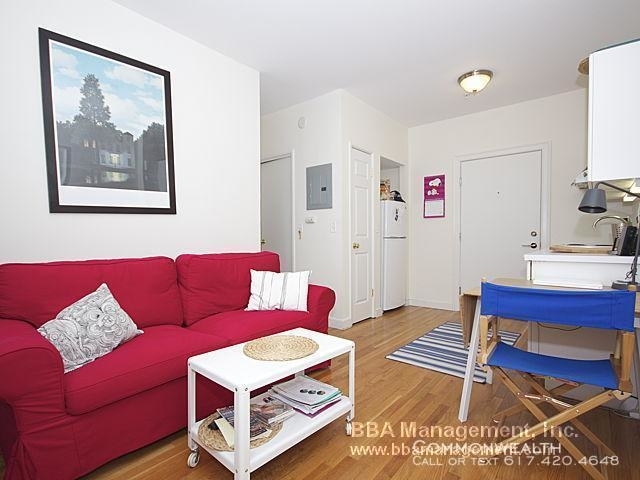 483 Beacon Street - Photo 4