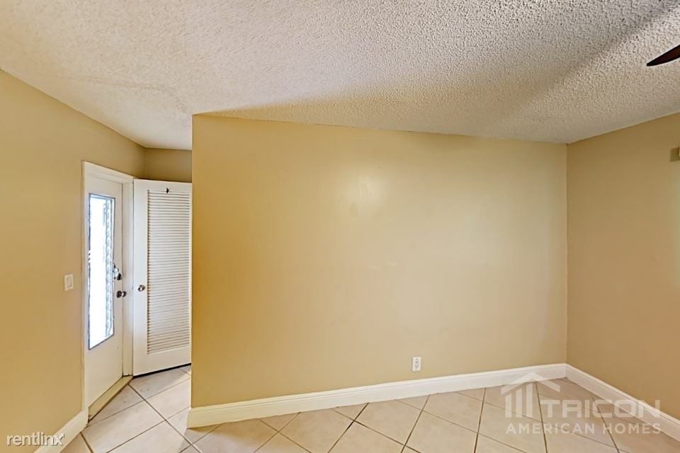 7810 Nw 41st Street - Photo 7