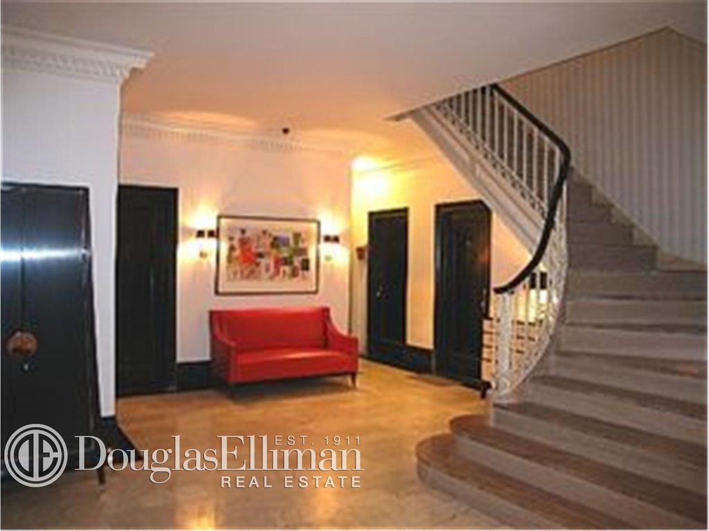 25 Fifth Avenue - Photo 6