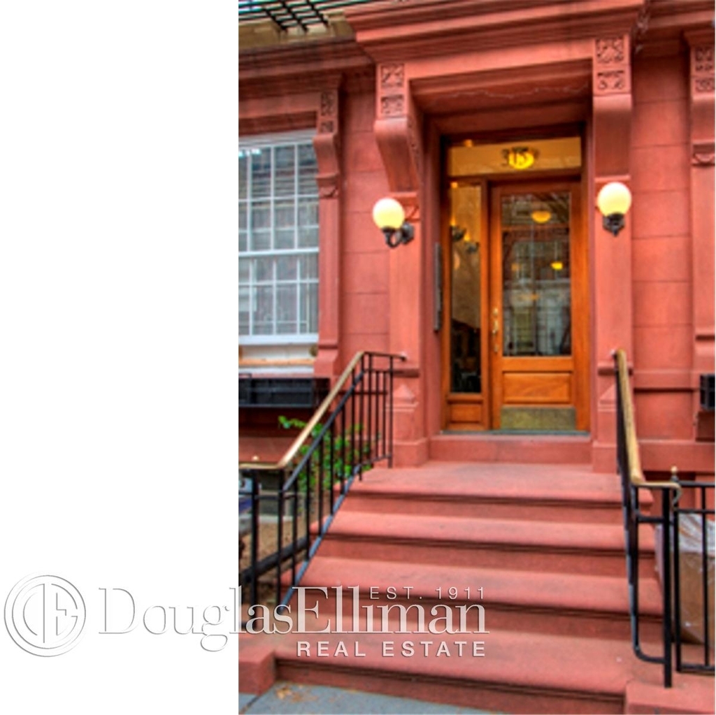 315 East 81st St - Photo 5