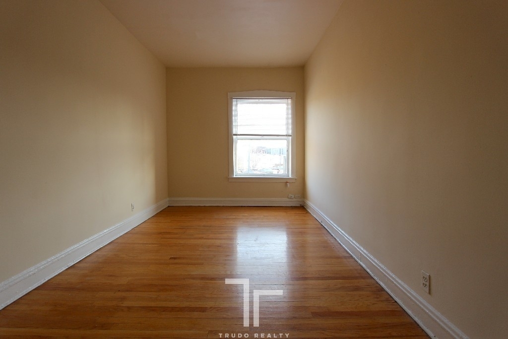 4601 North Lincoln Ave. - Photo 5