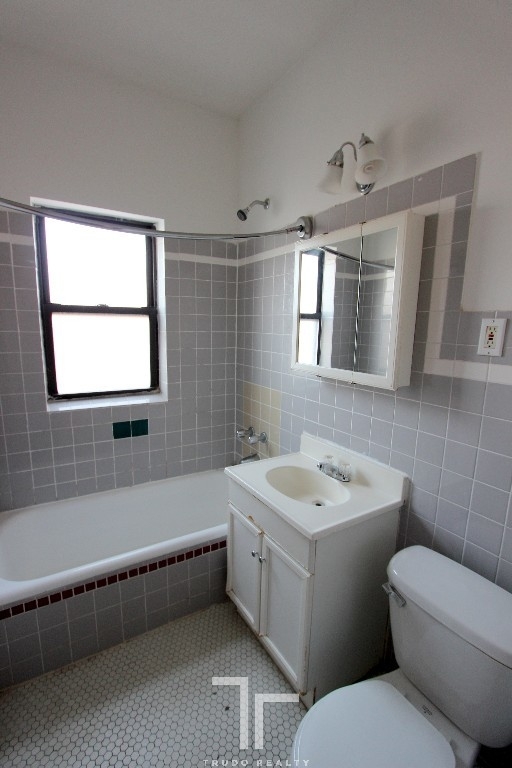 4601 North Lincoln Ave. - Photo 8