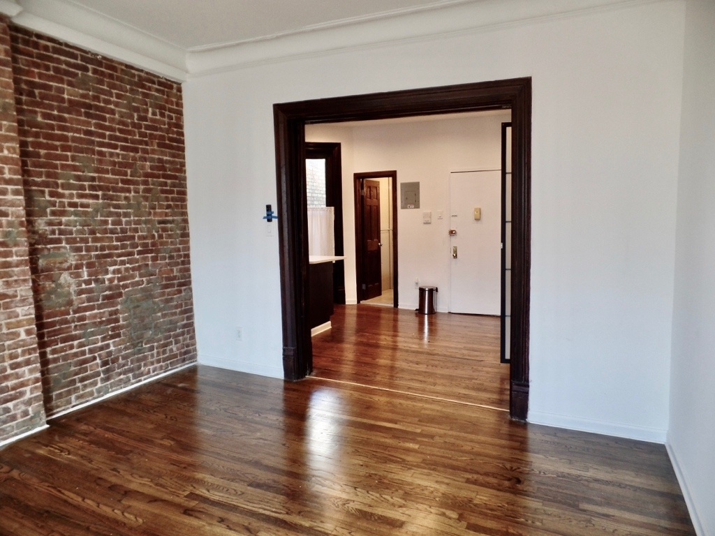 515 Clinton Avenue - Photo 4