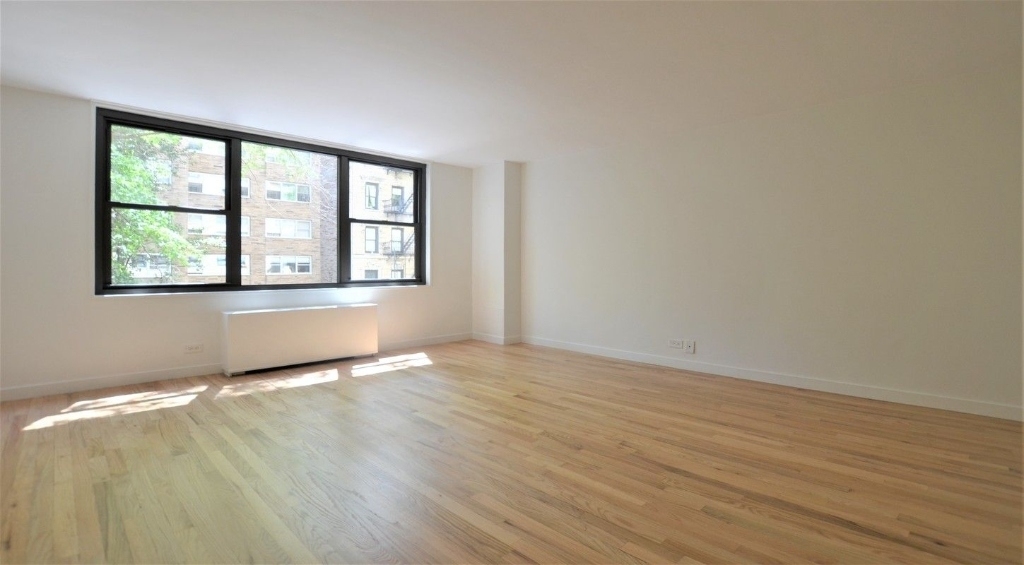 333 East 49th Street - Photo 0