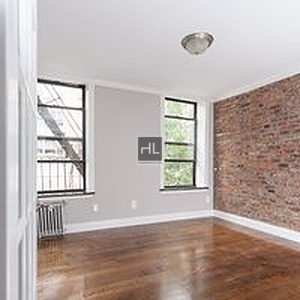 East 8th Street - Photo 1